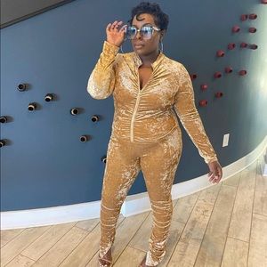 Hug me tight gold stacked pant set